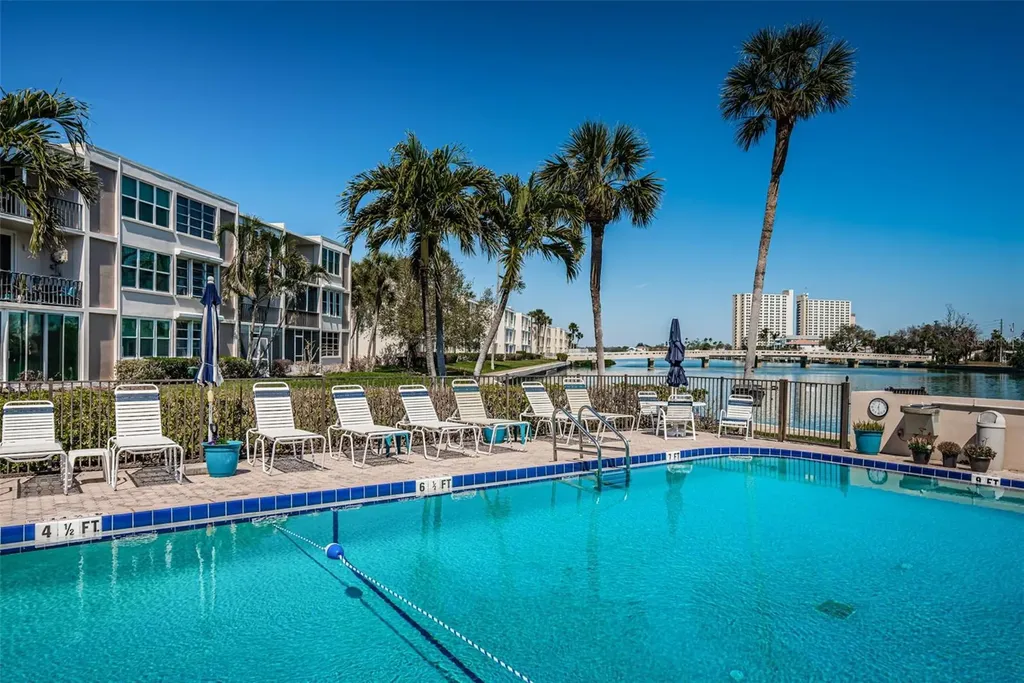 7420 Bay Island Drive S South Pasadena FL 33707
