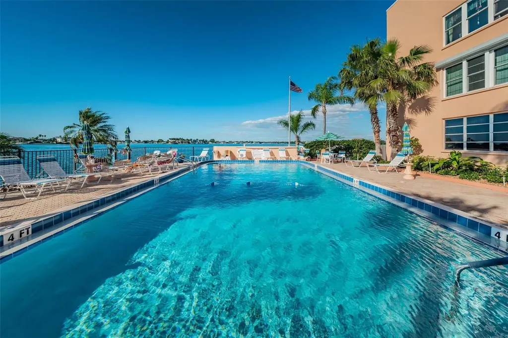 7420 Bay Island Drive S South Pasadena FL 33707