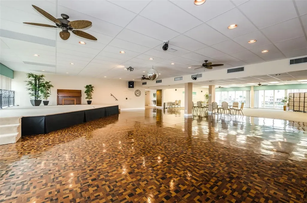 7420 Bay Island Drive S South Pasadena FL 33707