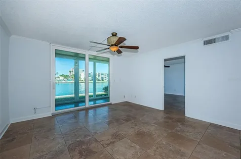7420 Bay Island Drive S South Pasadena FL 33707