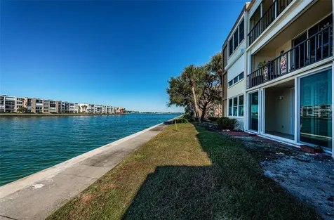 7420 Bay Island Drive S South Pasadena FL 33707