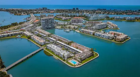7420 Bay Island Drive S South Pasadena FL 33707