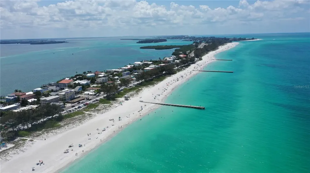 4535 Bay Club Drive Bradenton FL 34210