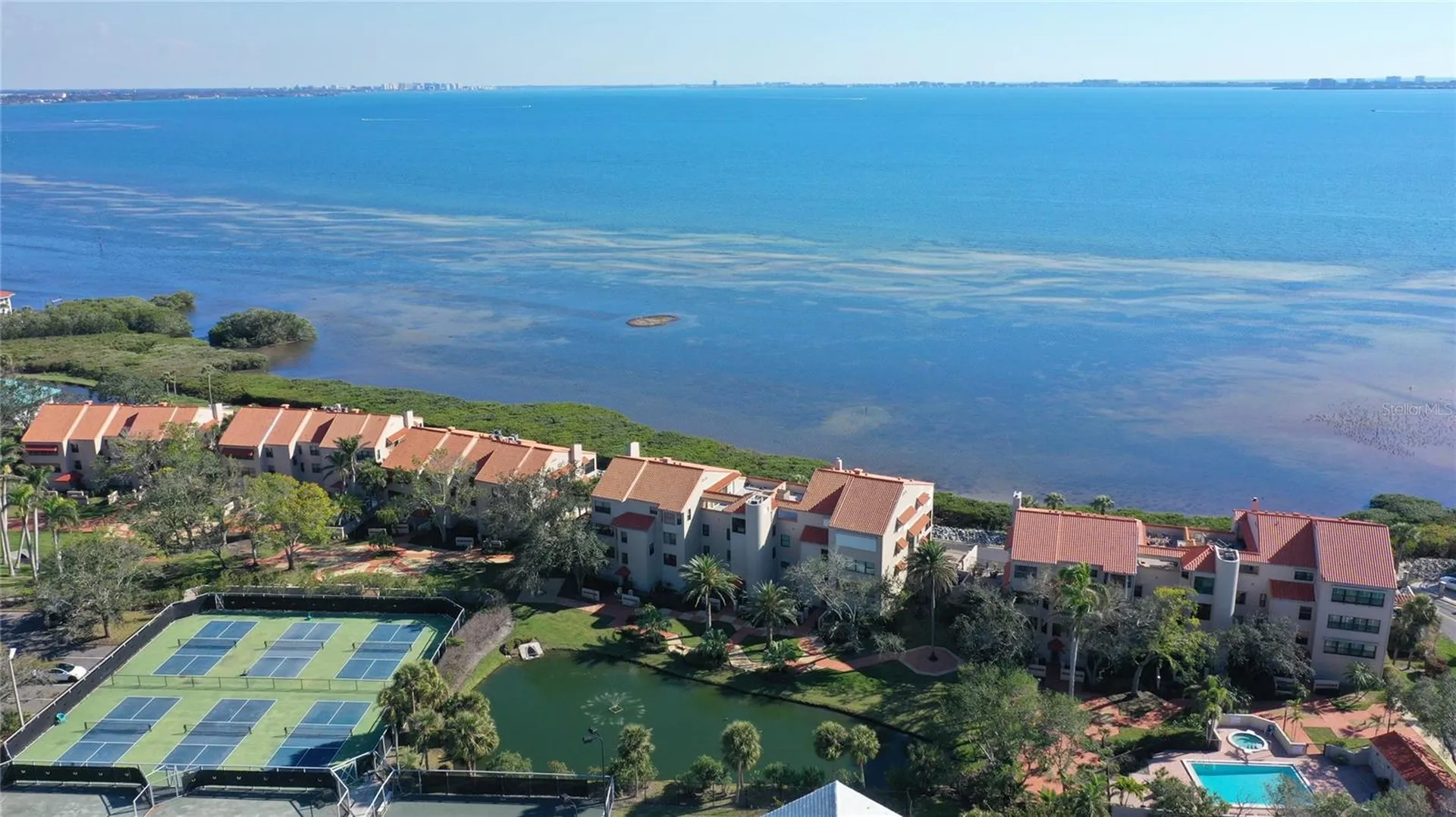 4535 Bay Club Drive Bradenton FL 34210