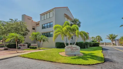 4535 Bay Club Drive Bradenton FL 34210