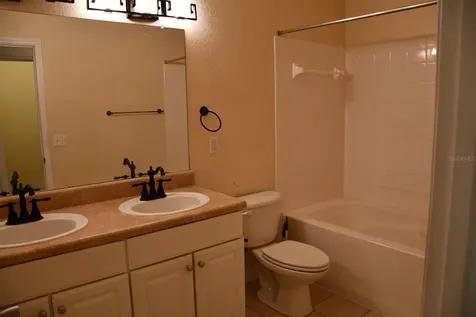 5062 NW 44th Lane Gainesville FL 32606