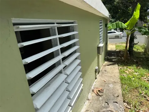 140 Ramon Torres Florida PR 00650