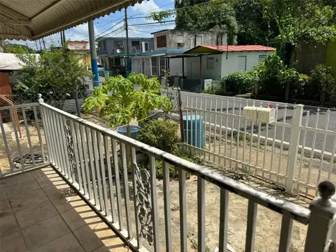 140 Ramon Torres Florida PR 00650