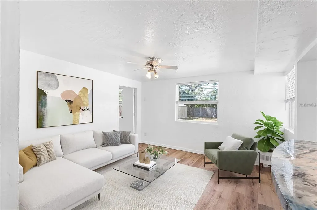 1517 Gray Street S St Petersburg FL 33707