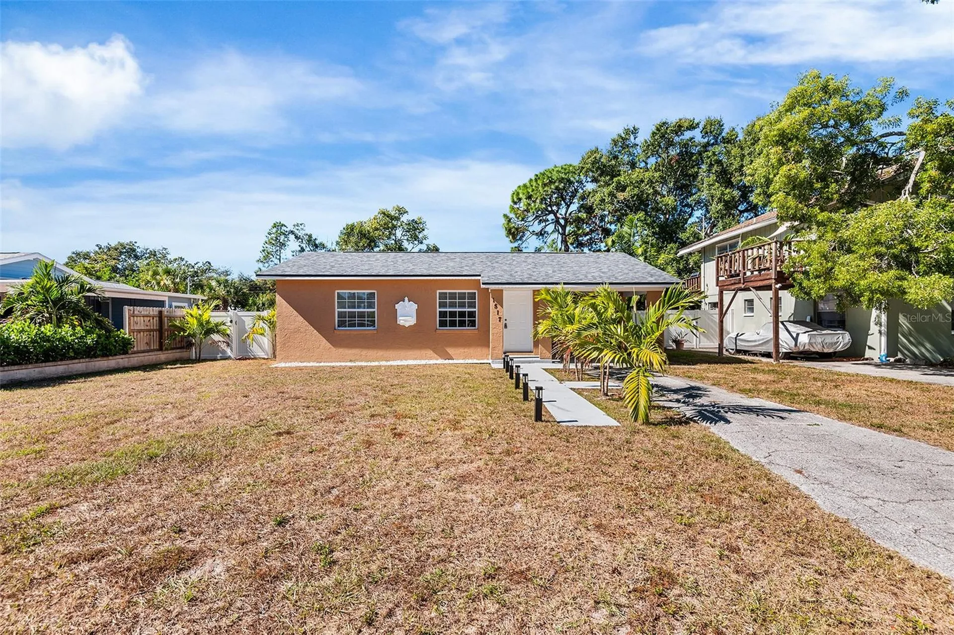 1517 Gray Street S St Petersburg FL 33707