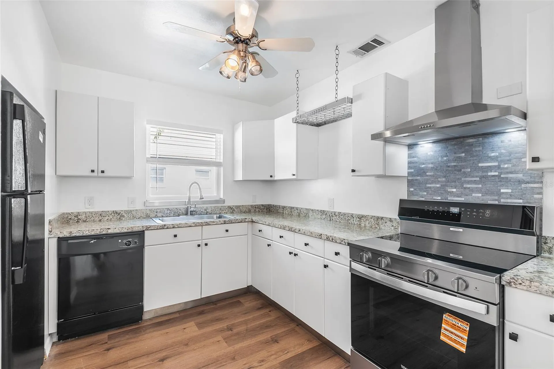 1517 Gray Street S St Petersburg FL 33707