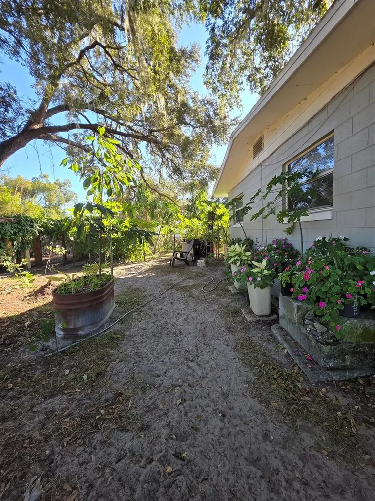 804 S Lone Oak Drive Leesburg FL 34748