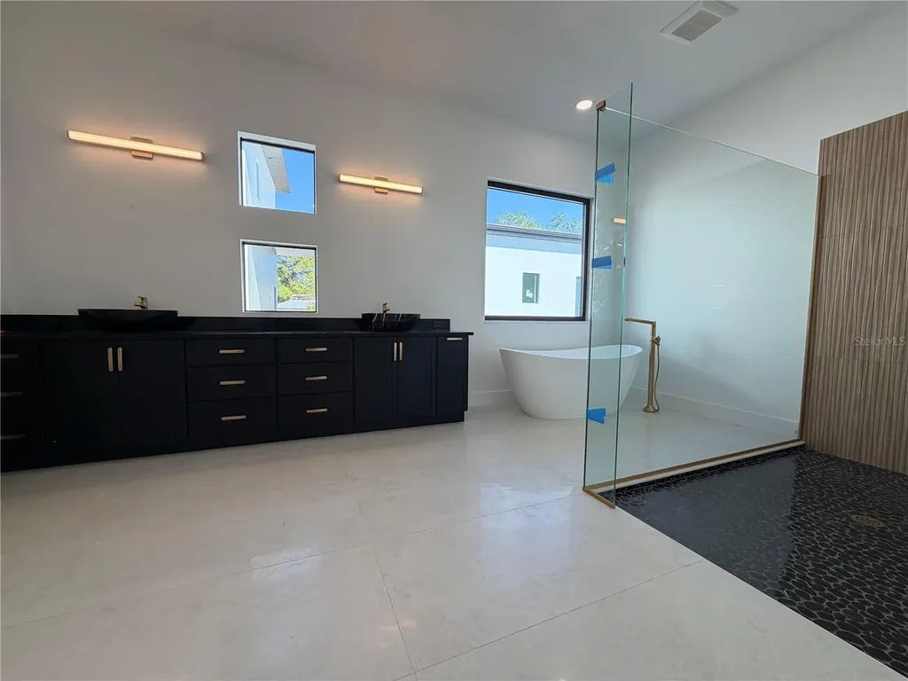 2069 Hibiscus Street Sarasota FL 34239