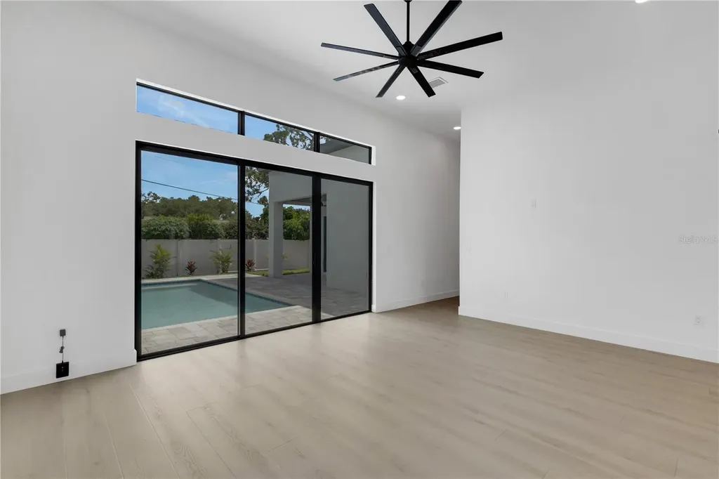 2069 Hibiscus Street Sarasota FL 34239