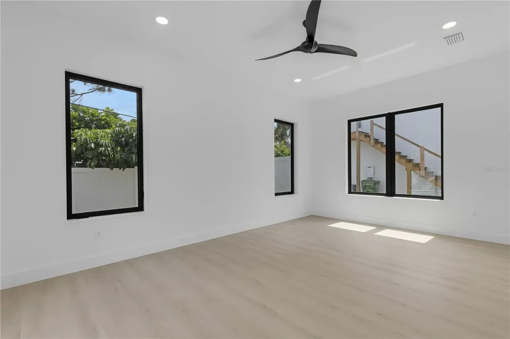 2069 Hibiscus Street Sarasota FL 34239