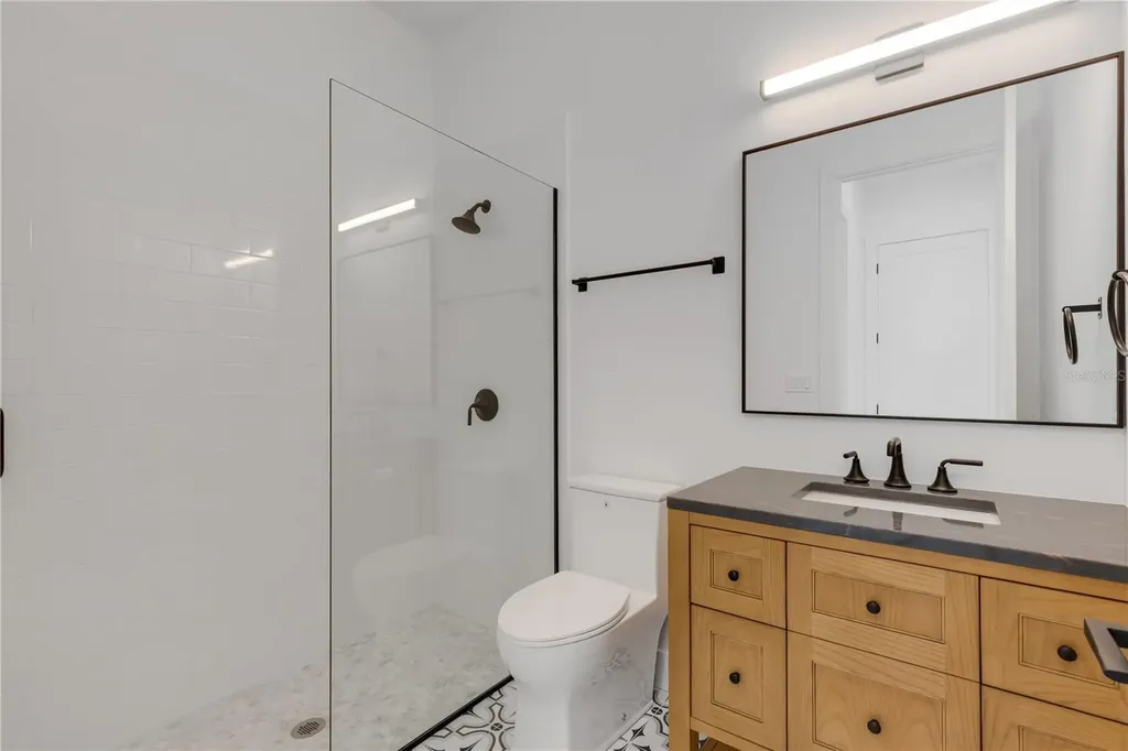 2069 Hibiscus Street Sarasota FL 34239