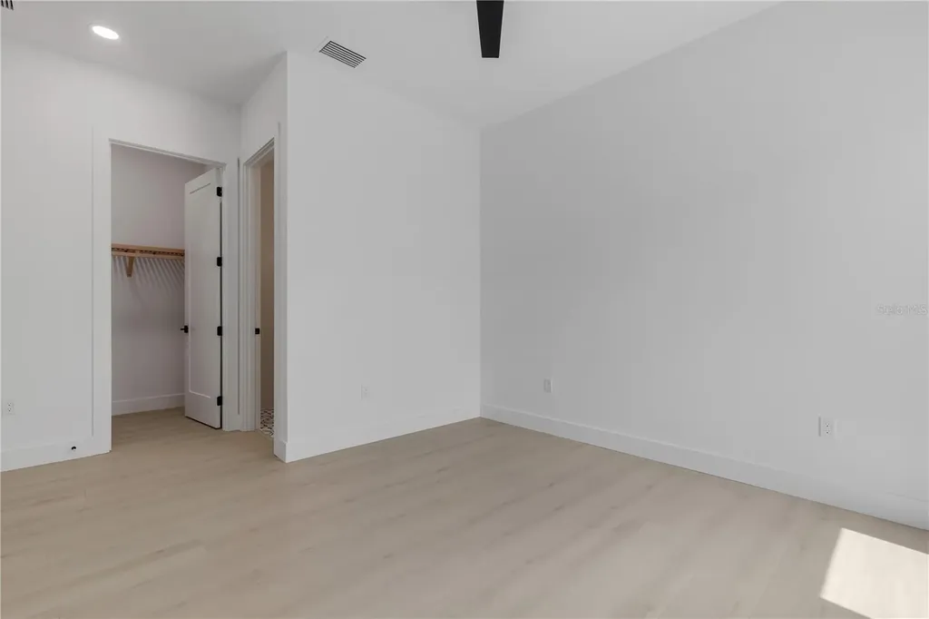 2069 Hibiscus Street Sarasota FL 34239