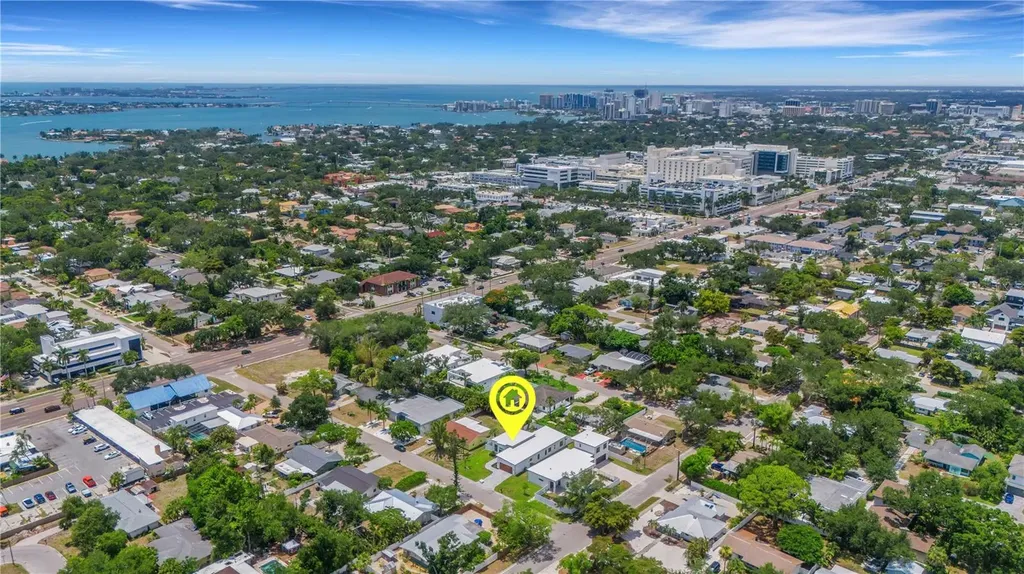 2069 Hibiscus Street Sarasota FL 34239