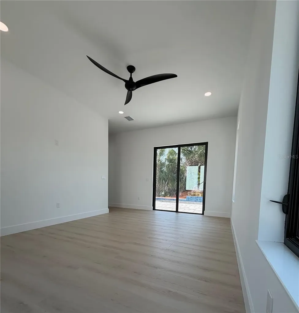 2069 Hibiscus Street Sarasota FL 34239