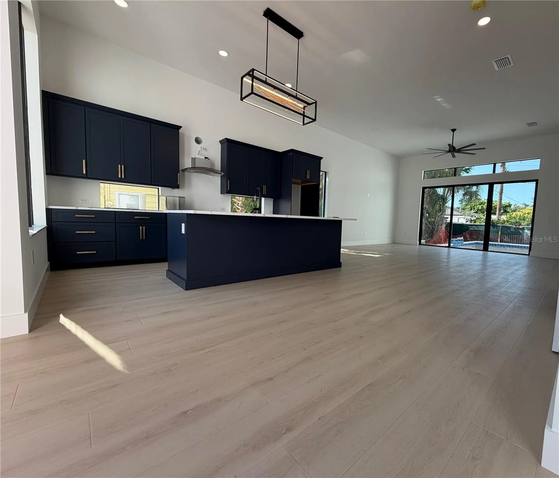 2069 Hibiscus Street Sarasota FL 34239