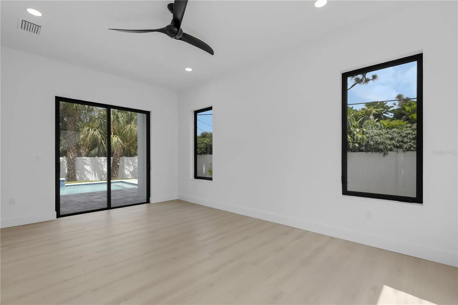 2069 Hibiscus Street Sarasota FL 34239