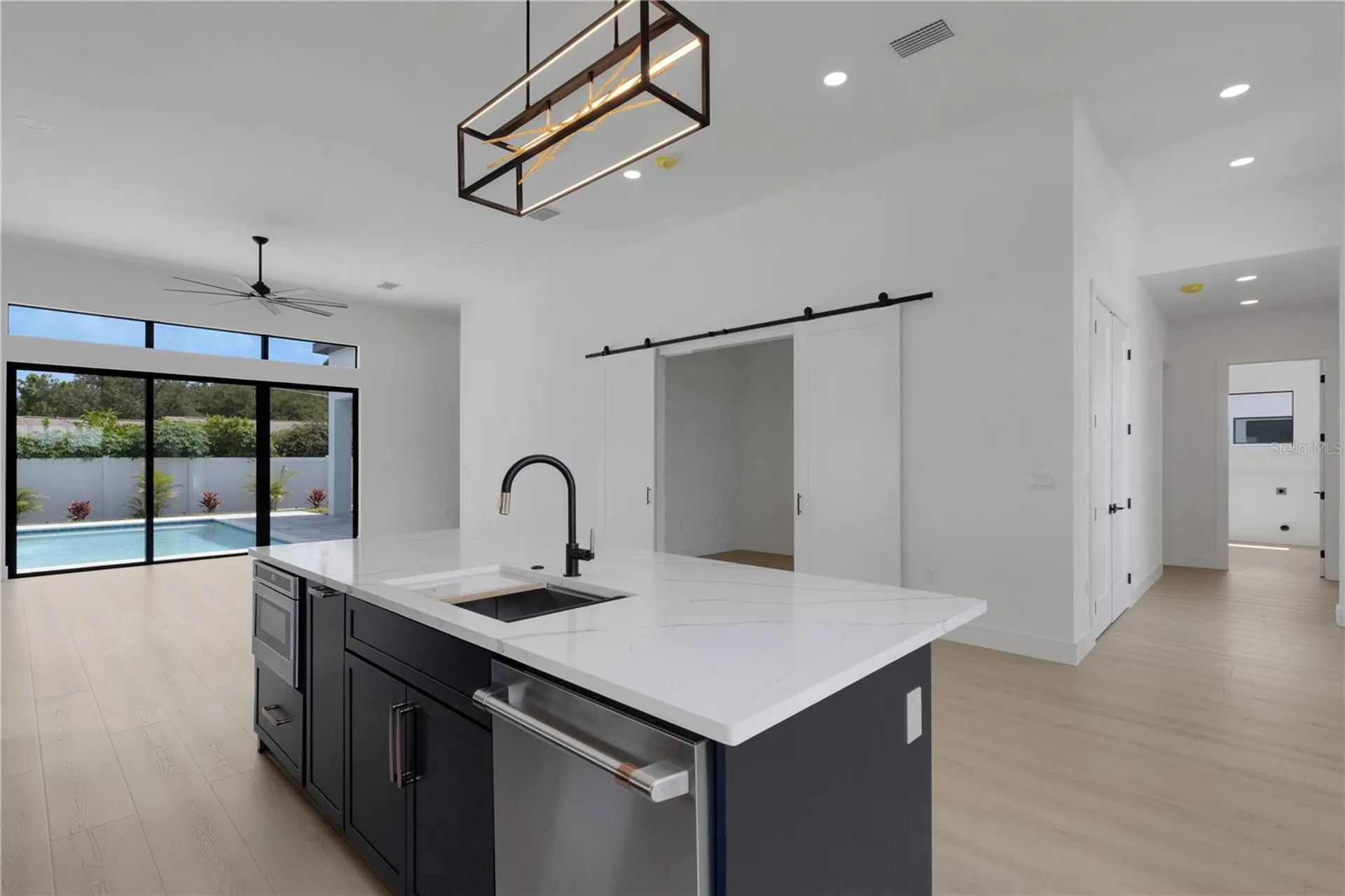2069 Hibiscus Street Sarasota FL 34239
