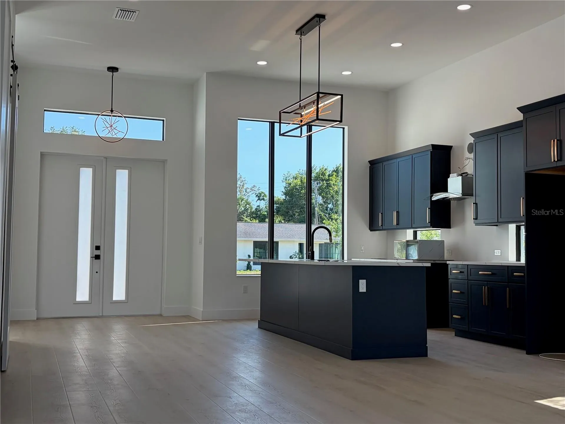 2069 Hibiscus Street Sarasota FL 34239