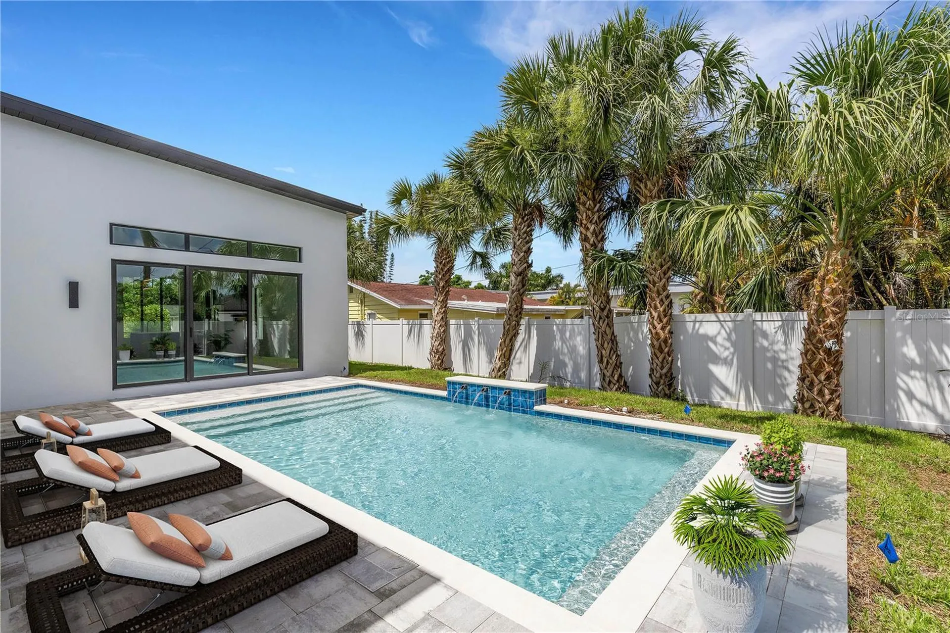 2069 Hibiscus Street Sarasota FL 34239