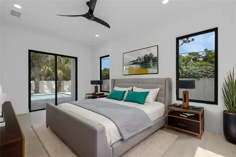 2069 Hibiscus Street Sarasota FL 34239