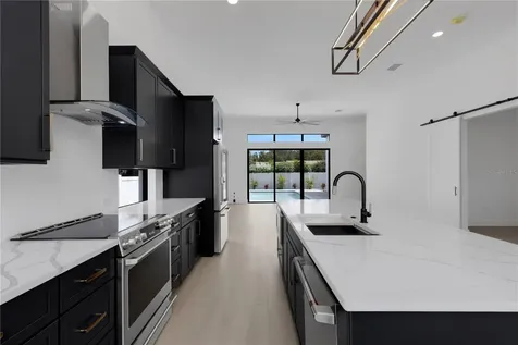 2069 Hibiscus Street Sarasota FL 34239