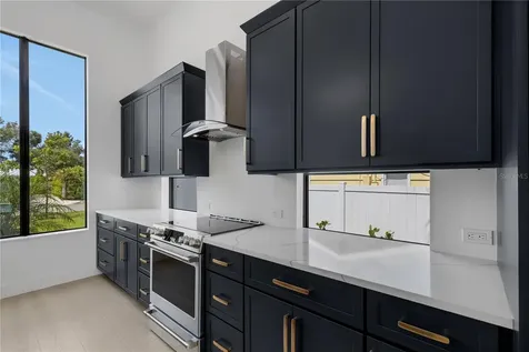 2069 Hibiscus Street Sarasota FL 34239