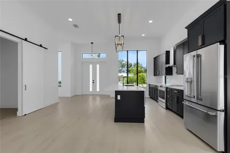 2069 Hibiscus Street Sarasota FL 34239