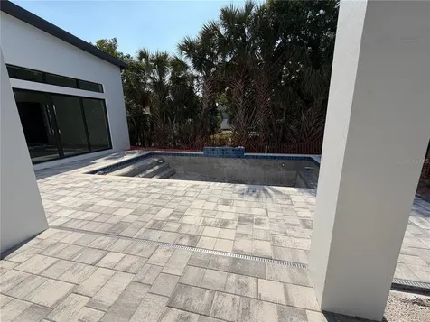 2069 Hibiscus Street Sarasota FL 34239