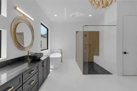 2069 Hibiscus Street Sarasota FL 34239
