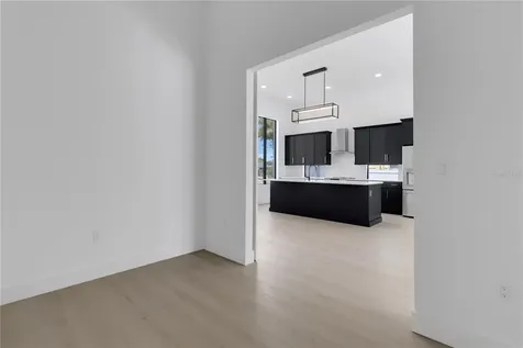 2069 Hibiscus Street Sarasota FL 34239