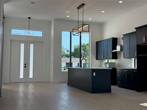 2069 Hibiscus Street Sarasota FL 34239