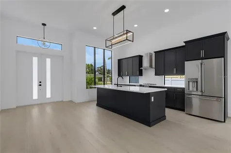 2069 Hibiscus Street Sarasota FL 34239