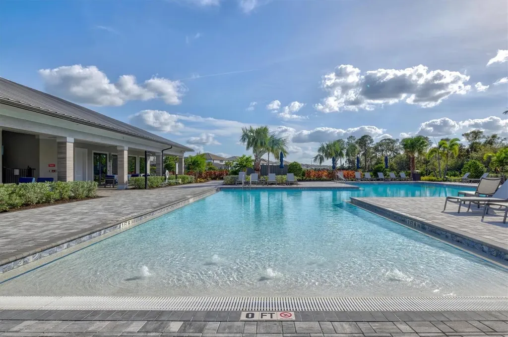 16235 Pine Mist Drive Bradenton FL 34211