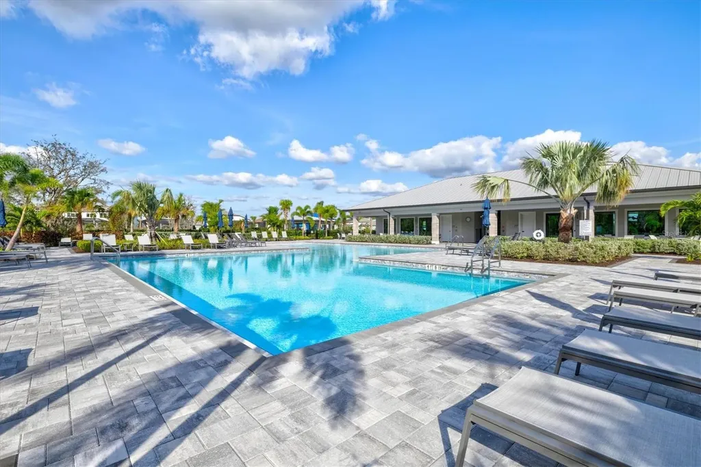 16235 Pine Mist Drive Bradenton FL 34211
