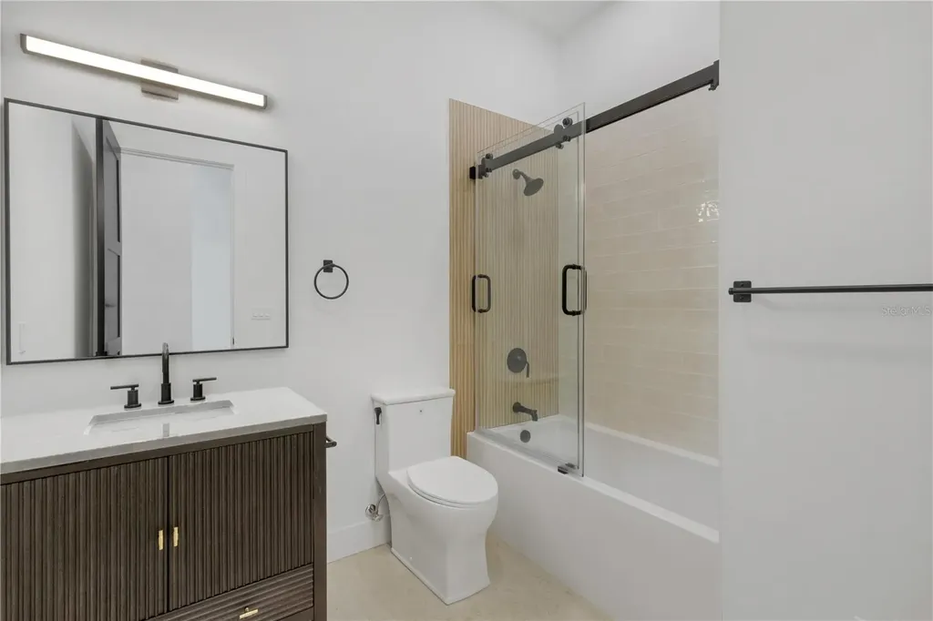 2079 Hibiscus Street Sarasota FL 34239