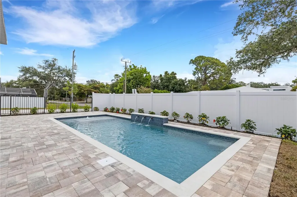 2079 Hibiscus Street Sarasota FL 34239
