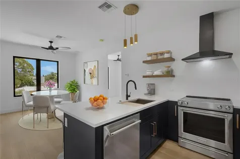 2079 Hibiscus Street Sarasota FL 34239