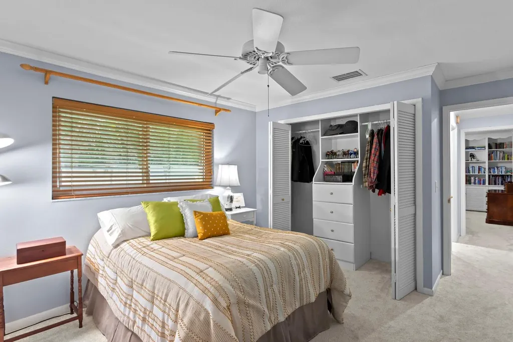 1501 75th Circle NE St Petersburg FL 33702