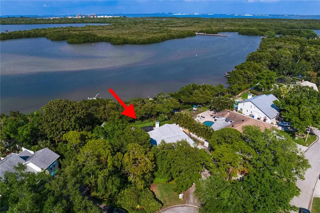 1501 75th Circle NE St Petersburg FL 33702