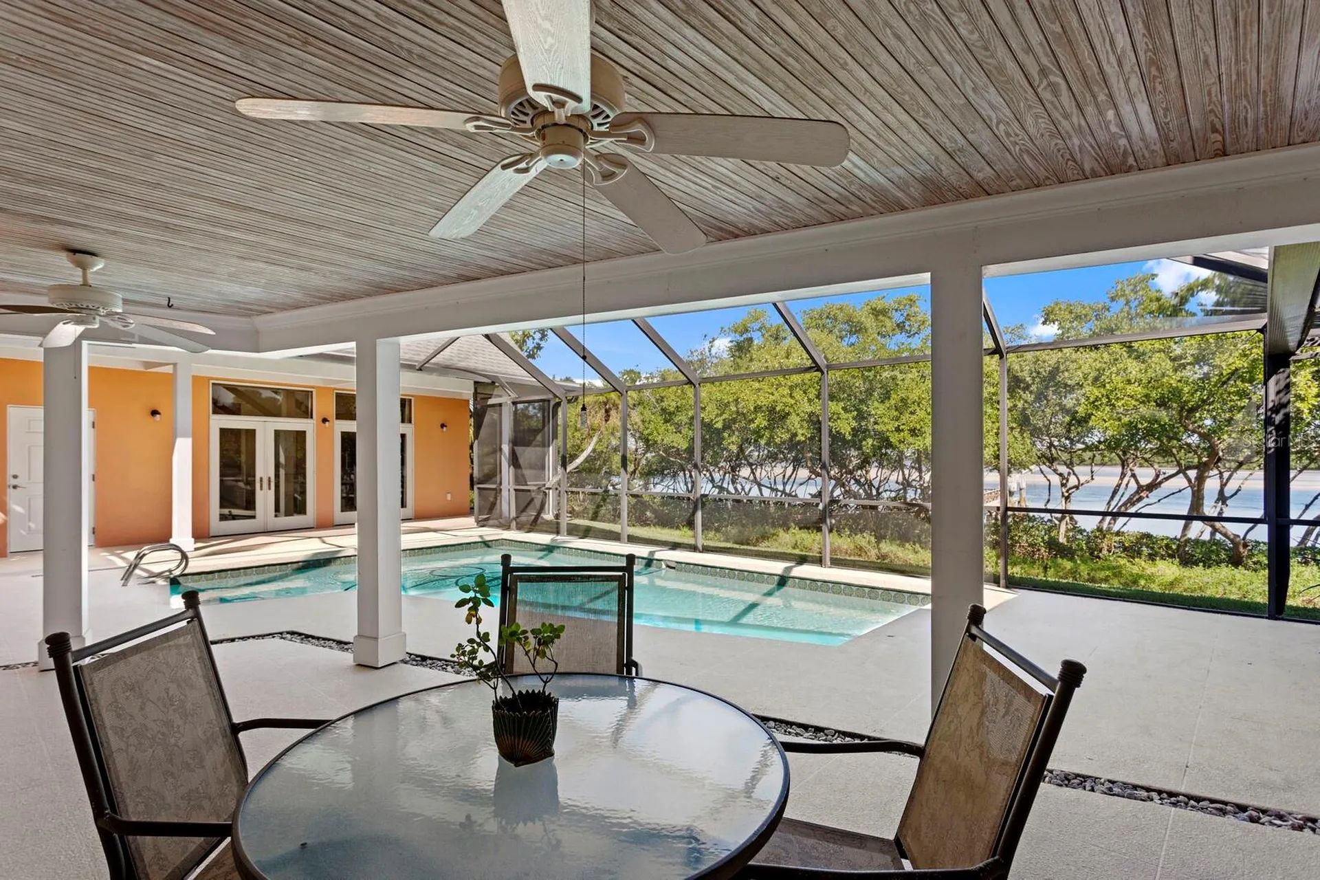 1501 75th Circle NE St Petersburg FL 33702