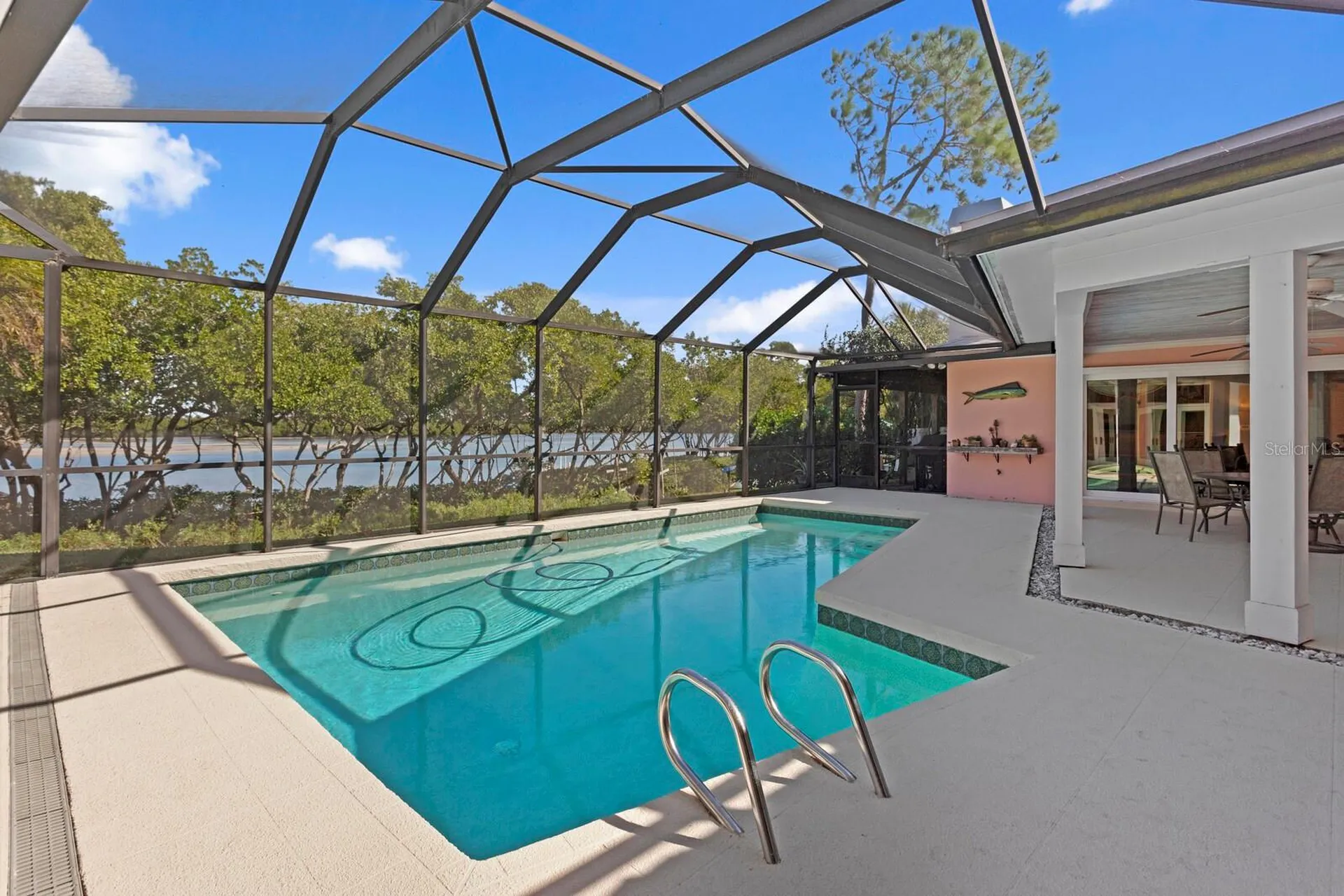 1501 75th Circle NE St Petersburg FL 33702