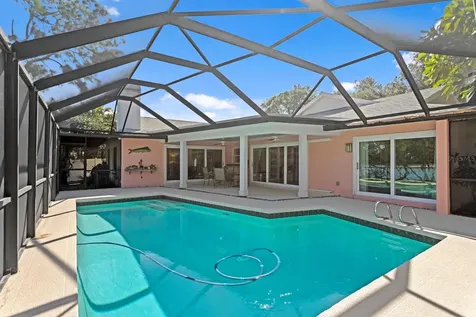 1501 75th Circle NE St Petersburg FL 33702