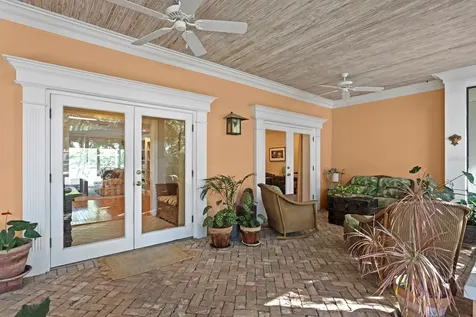 1501 75th Circle NE St Petersburg FL 33702