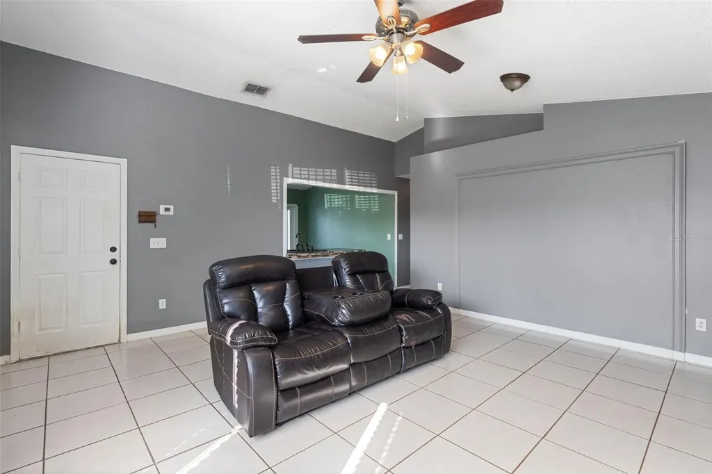 5121 Luna Negra Drive Orlando FL 32811