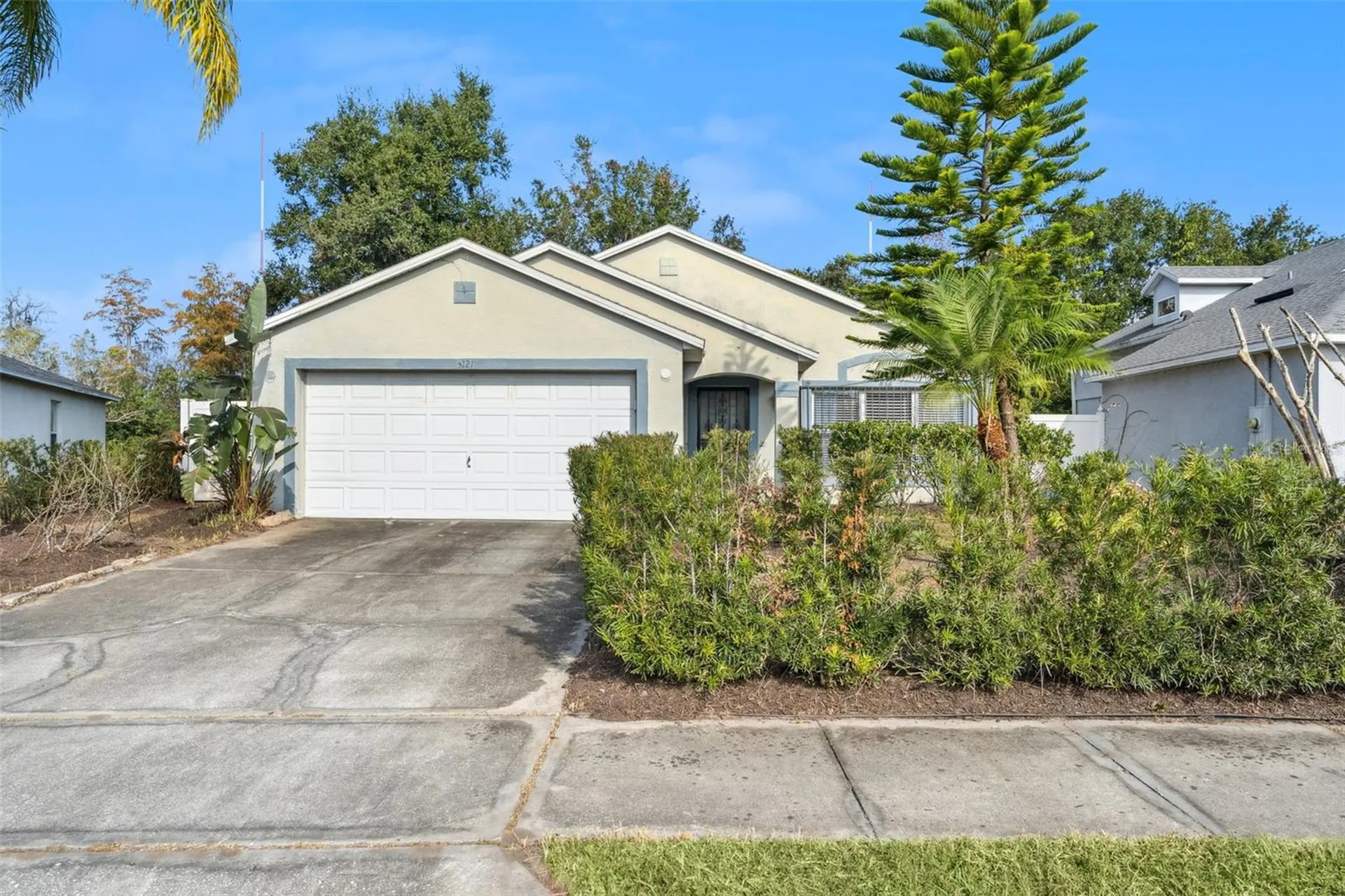 5121 Luna Negra Drive Orlando FL 32811